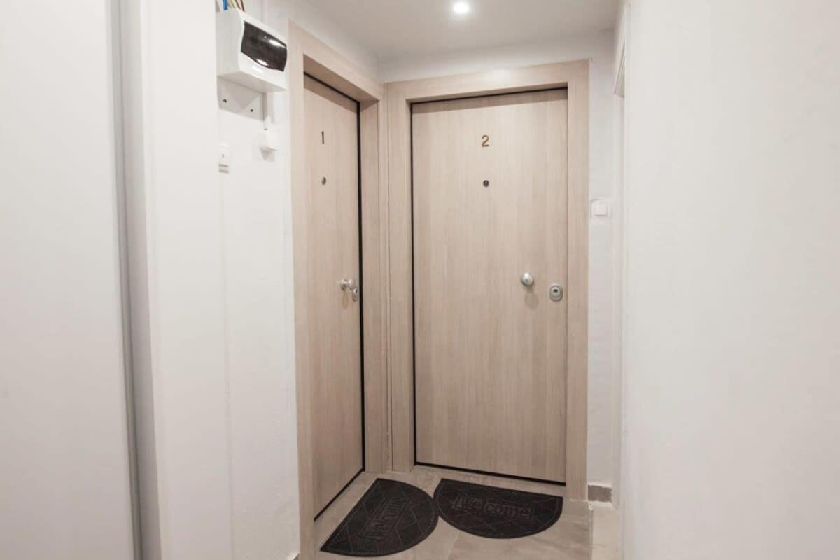 Apartament Brand New Urban Getaway Next To Megaro Mousikis Ateny Zewnętrze zdjęcie